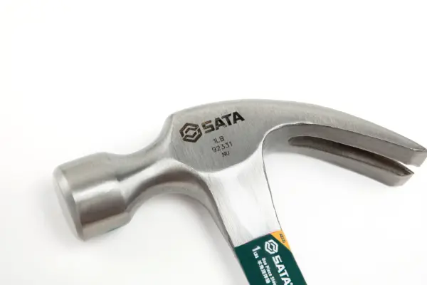 Búa Nhổ Đinh Cán Thép 1.25Lbs SATA 92332
